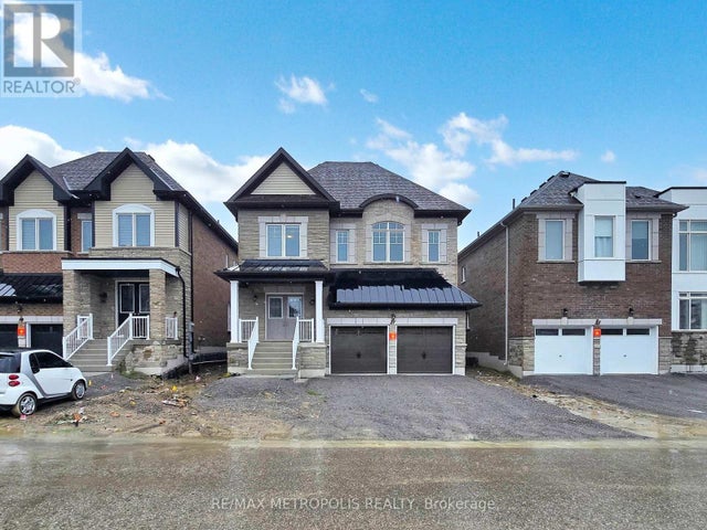 21 La Reine Avenue, Richmond Hill (oak Ridges)