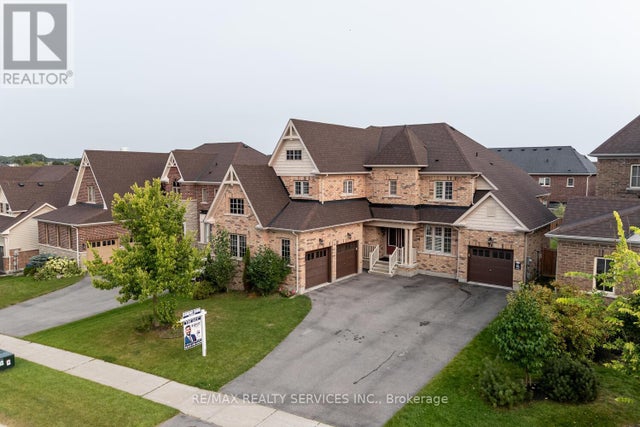 28 Stonegate Avenue, Mono