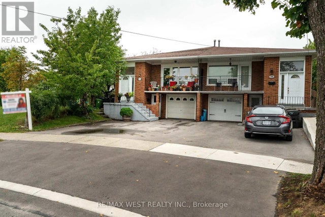 330 Pellatt Avenue, Toronto (humberlea-Pelmo Park)