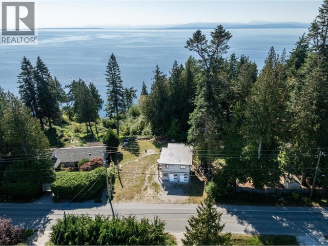 7835 Redrooffs Road, Halfmoon Bay