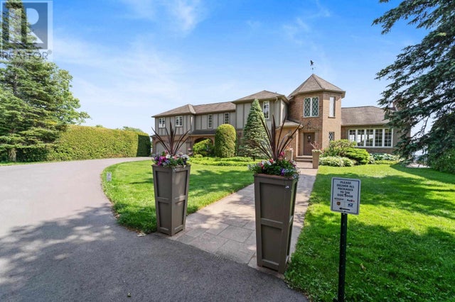 1737 Queen St, Sault Ste. Marie