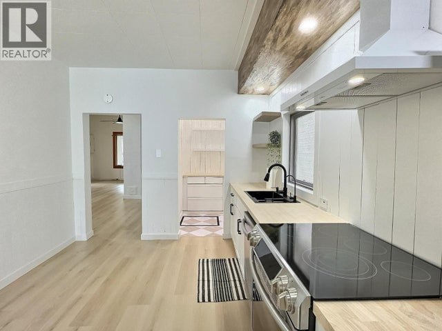 730 Okanagan Avenue, Chase