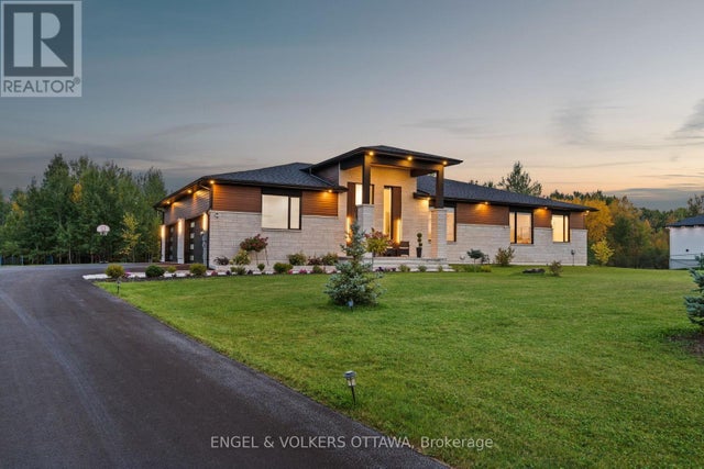 60 Synergy Way, Ottawa