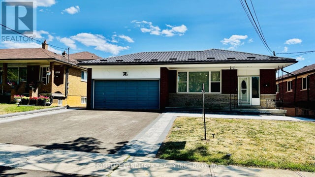 204 Derrydown Road, Toronto (york University Heights)