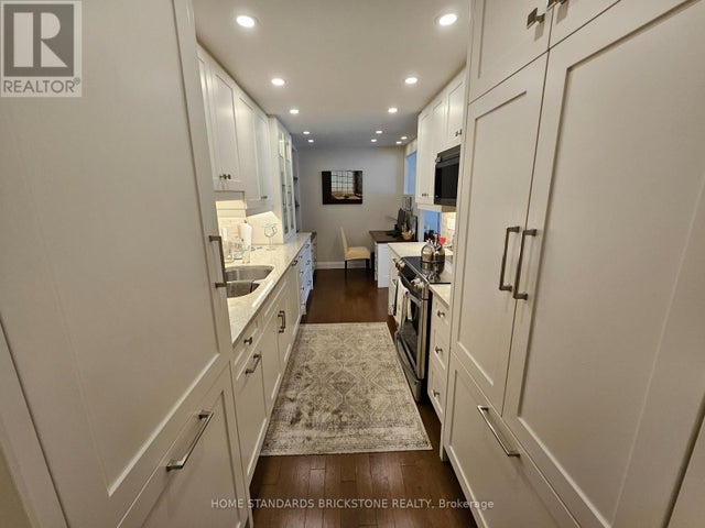 803 - 47 St Clair Avenue W, Toronto (yonge-St. Clair)