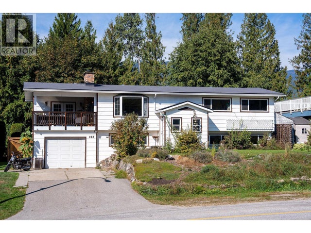 163 Pearkes Drive, Revelstoke