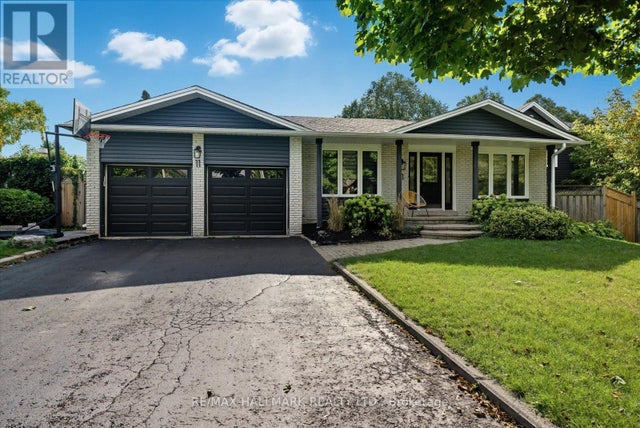 11 Avondale Crescent, Markham (markham Village)