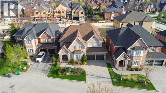 18 Southcrest Court, Brampton