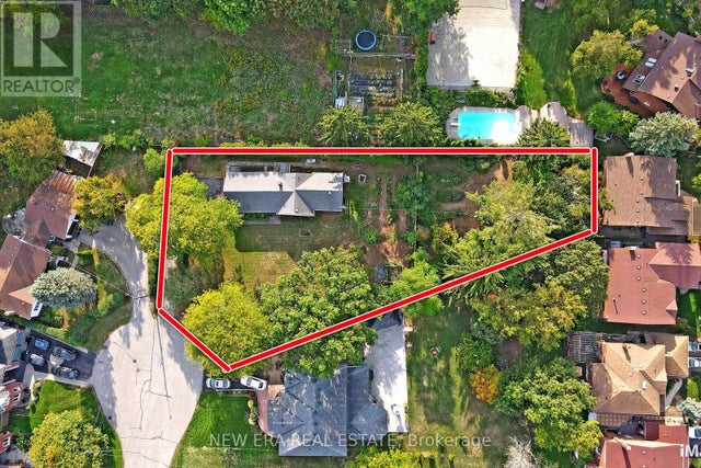 28 Thomas Avenue, Toronto (highland Creek)