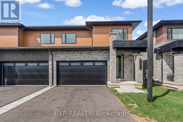 4 - 2154 Walkers Line, Burlington (headon)