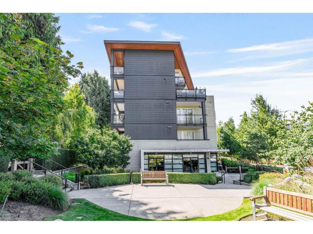 205 13919 Fraser Highway, Surrey