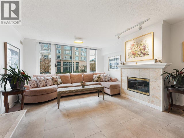 Th1 2668 Ash Street, Vancouver