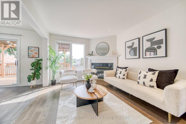 55 D'amato Crescent, Vaughan (maple)