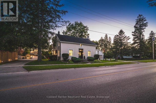 821 Watson Road S, Puslinch