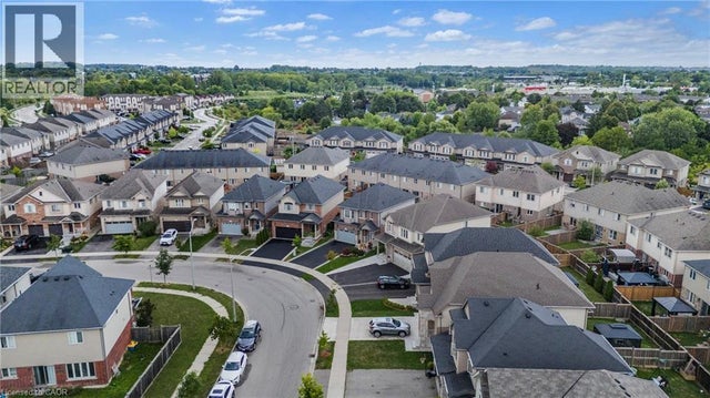 209 Echovalley Drive, Stoney Creek