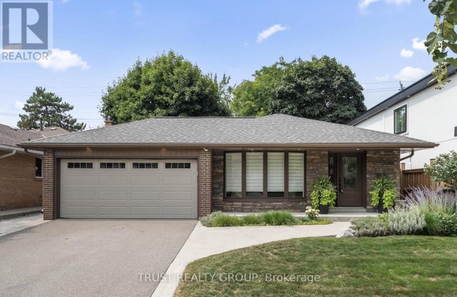 18 Deanecrest Road, Toronto (eringate-Centennial-West Deane)