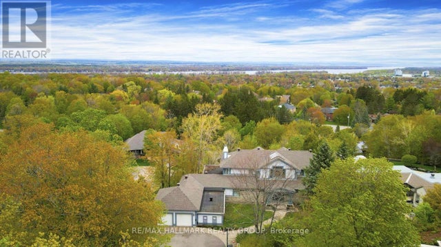 23 Davidson Drive, Ottawa