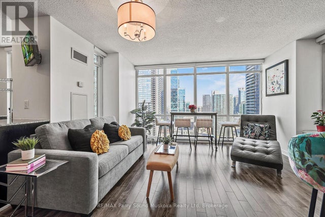 11 Brunel Court, Toronto (waterfront Communities)