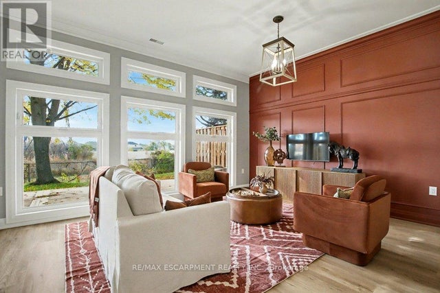 33 Sister Kern Terrace, Hamilton (kennedy)