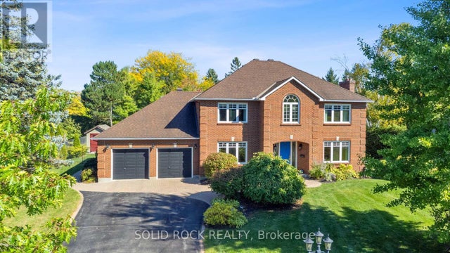 5569 Whitewood Avenue, Ottawa