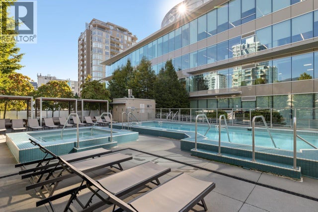 610 125 E 14th Street, North Vancouver