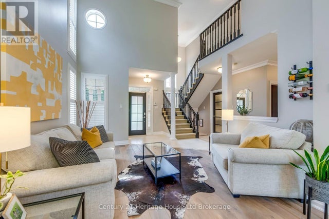 16 Sweetman Drive, Hamilton (dundas)