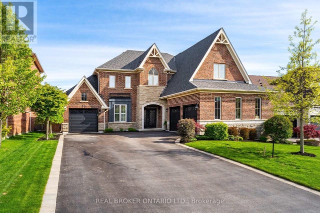 35 Ketchum Street, Mono