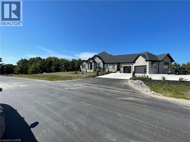 670 Bishopsgate Road Unit# 9, Paris