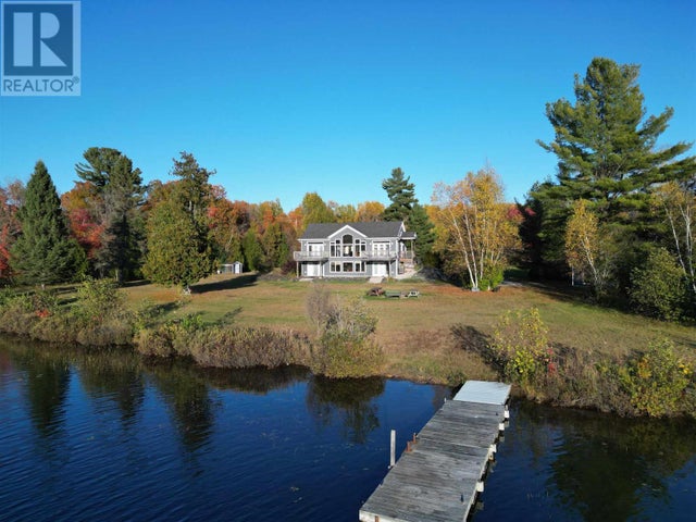 45 River Dr, Blind River