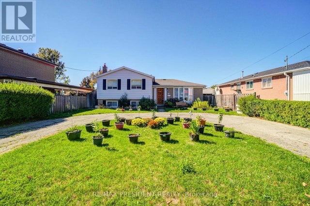 74 Bloomington Crescent, Toronto (black Creek)