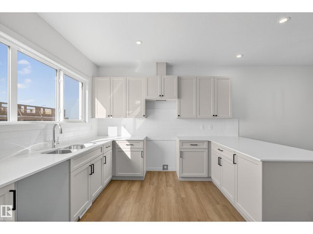 13 Nerine Cr, St. Albert