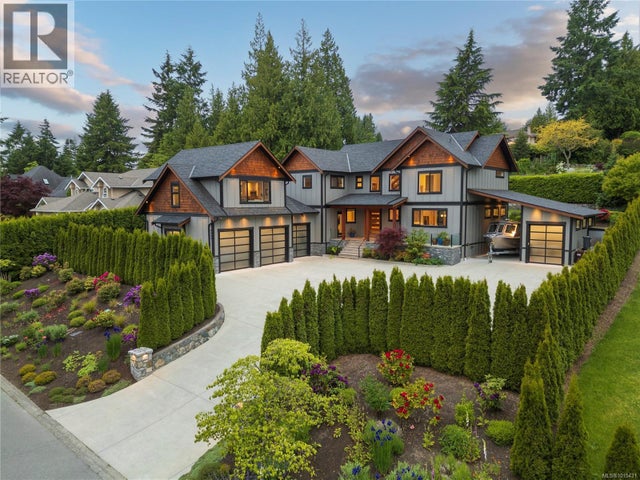 8660 Richland Pl, North Saanich