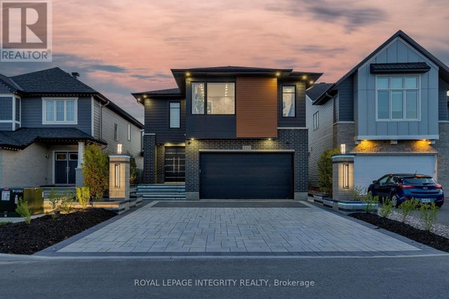 232 Condado Crescent, Ottawa