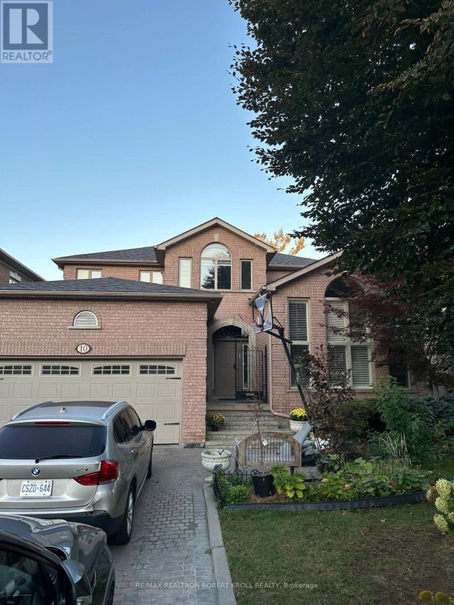 10 Gorman Park Road, Toronto (clanton Park)
