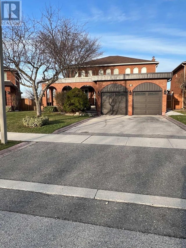 95 Dunstan Crescent, Vaughan (west Woodbridge)