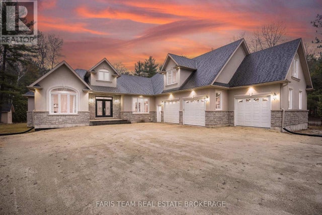 138 Knox Road E, Wasaga Beach