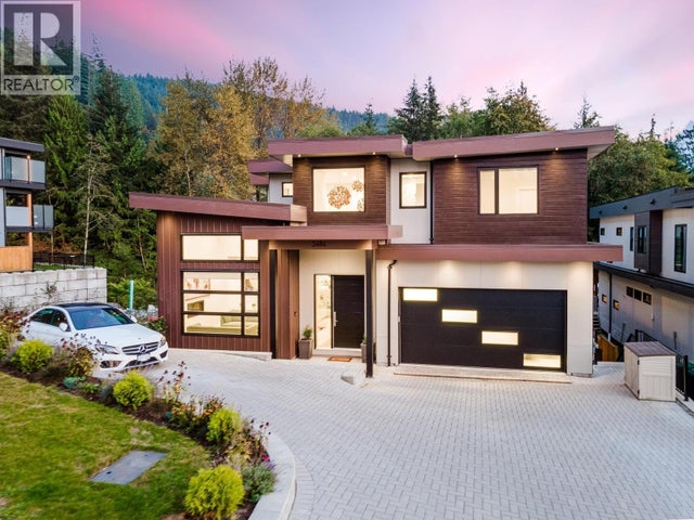 3404 Mamquam Road, Squamish
