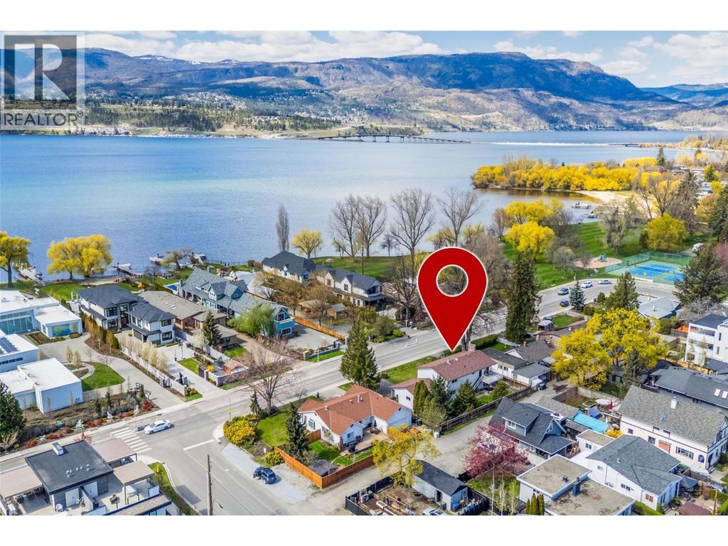 2681 Abbott Street, Kelowna