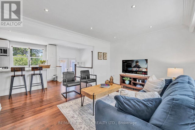 36 Farr Avenue, East Gwillimbury (sharon)