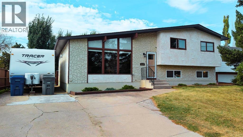 5039 4 Street W, Claresholm
