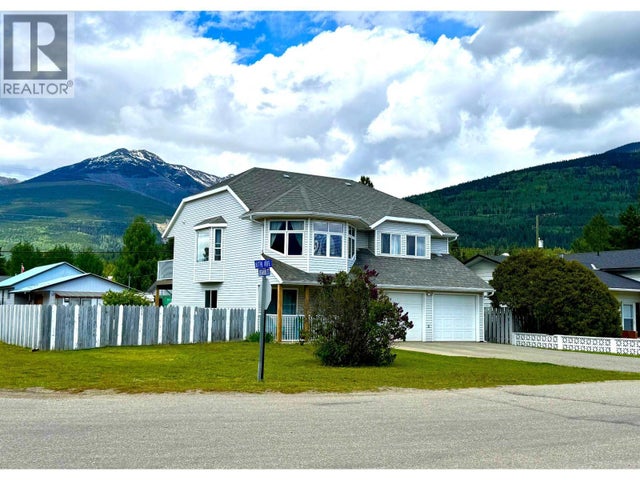 1290 8th Avenue, Valemount