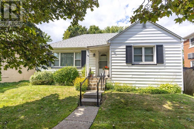 48 Minnewawa Road, Mississauga (port Credit)