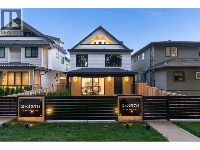 1 3576 E Pender Street, Vancouver