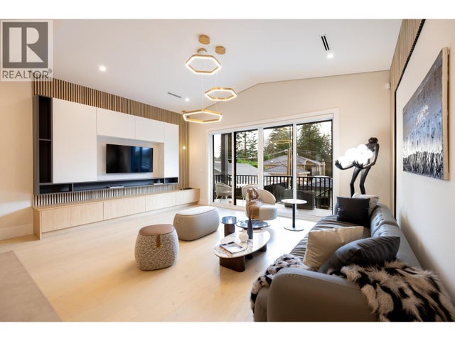 8055 18th Avenue, Burnaby