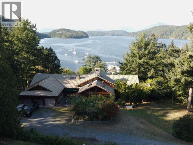 10032 Leslie Road, Powell River