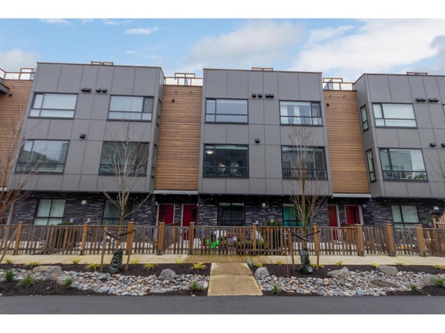 22 19631 55a Avenue, Langley