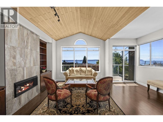 2319 Marine Drive, West Vancouver