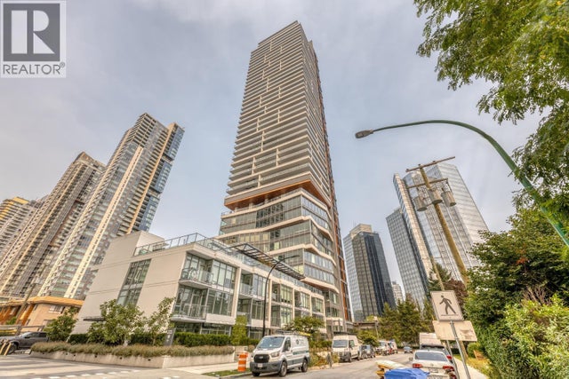 1402 6511 Sussex Avenue, Burnaby