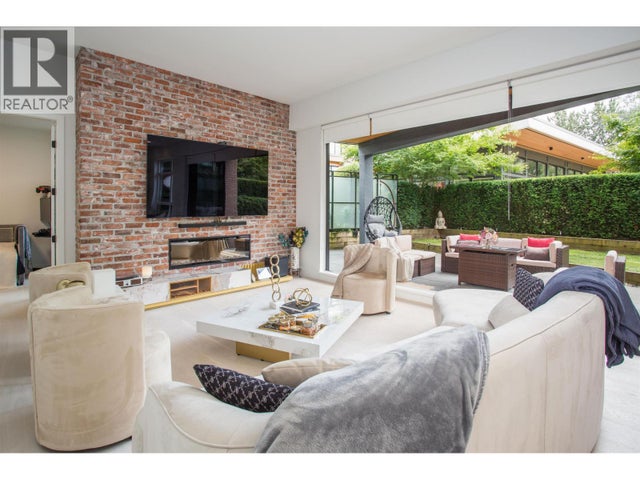 106 300 Salter Street, New Westminster