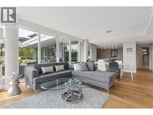 201 908 Keith Road, West Vancouver